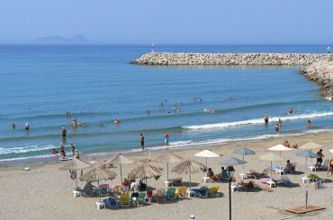 Kokkinos Pyrgos beach